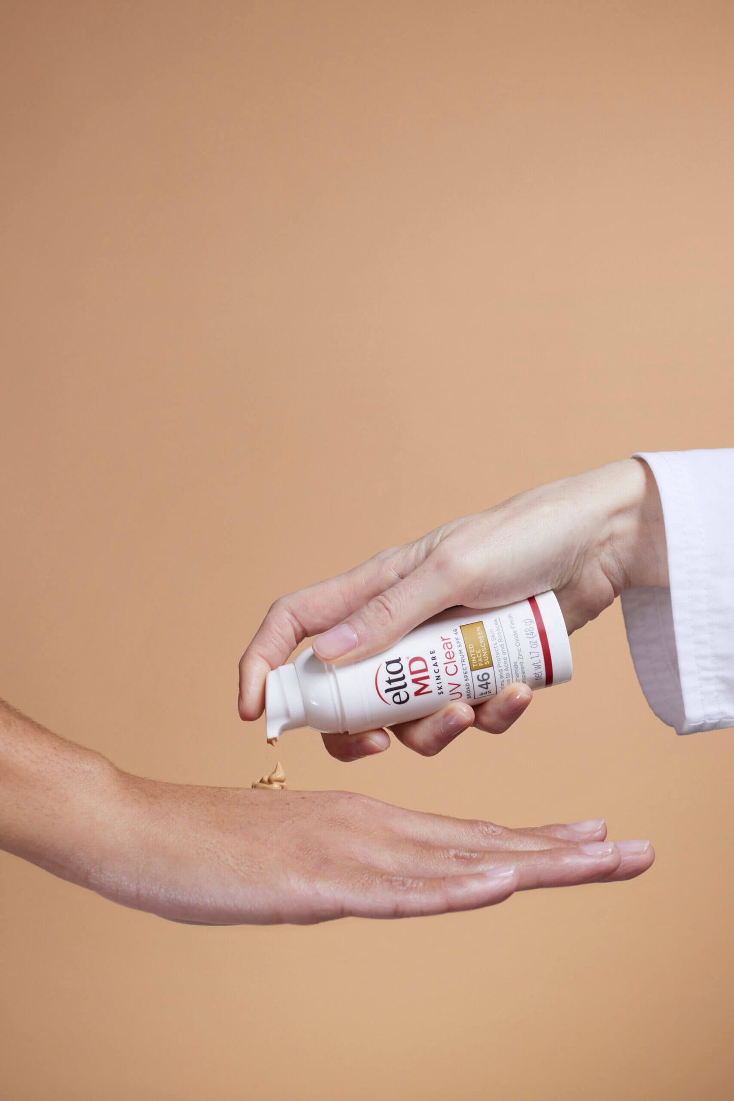 EltaMD UV Daily SPF - Protector Solar Hidratante con Ácido Hialurónico - Sin Color